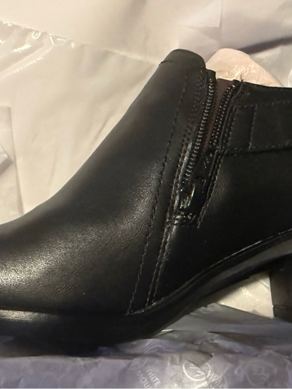 NWT White Mountain
Women's Curby Almond Toe Booties size 9 - Picture 8 of 8